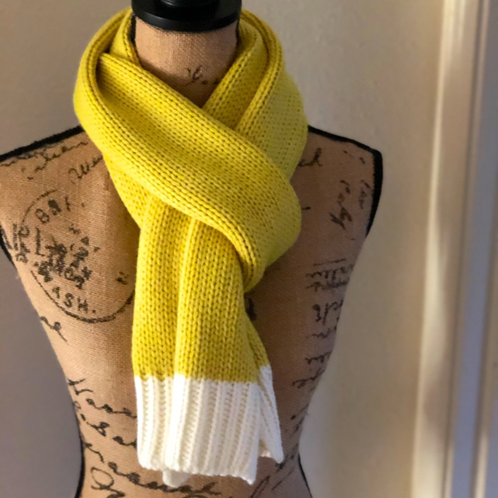 Cute Scarf. Never worn